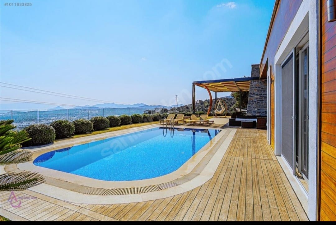 Cozy villa with a pool and sea view in Bodrum.
