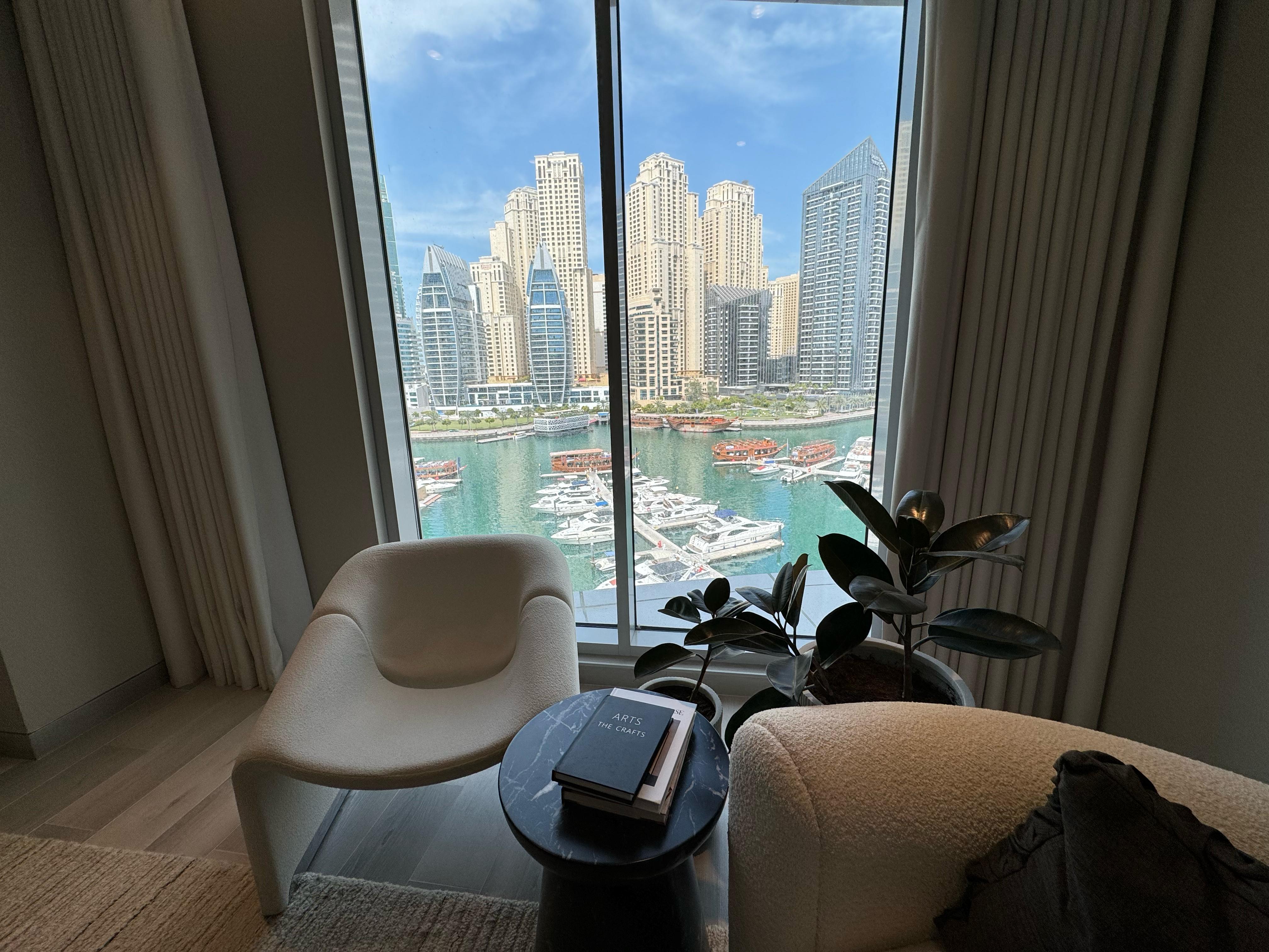 Luxurious 1+1 Apartment with Stunning Views in Dubai Marina