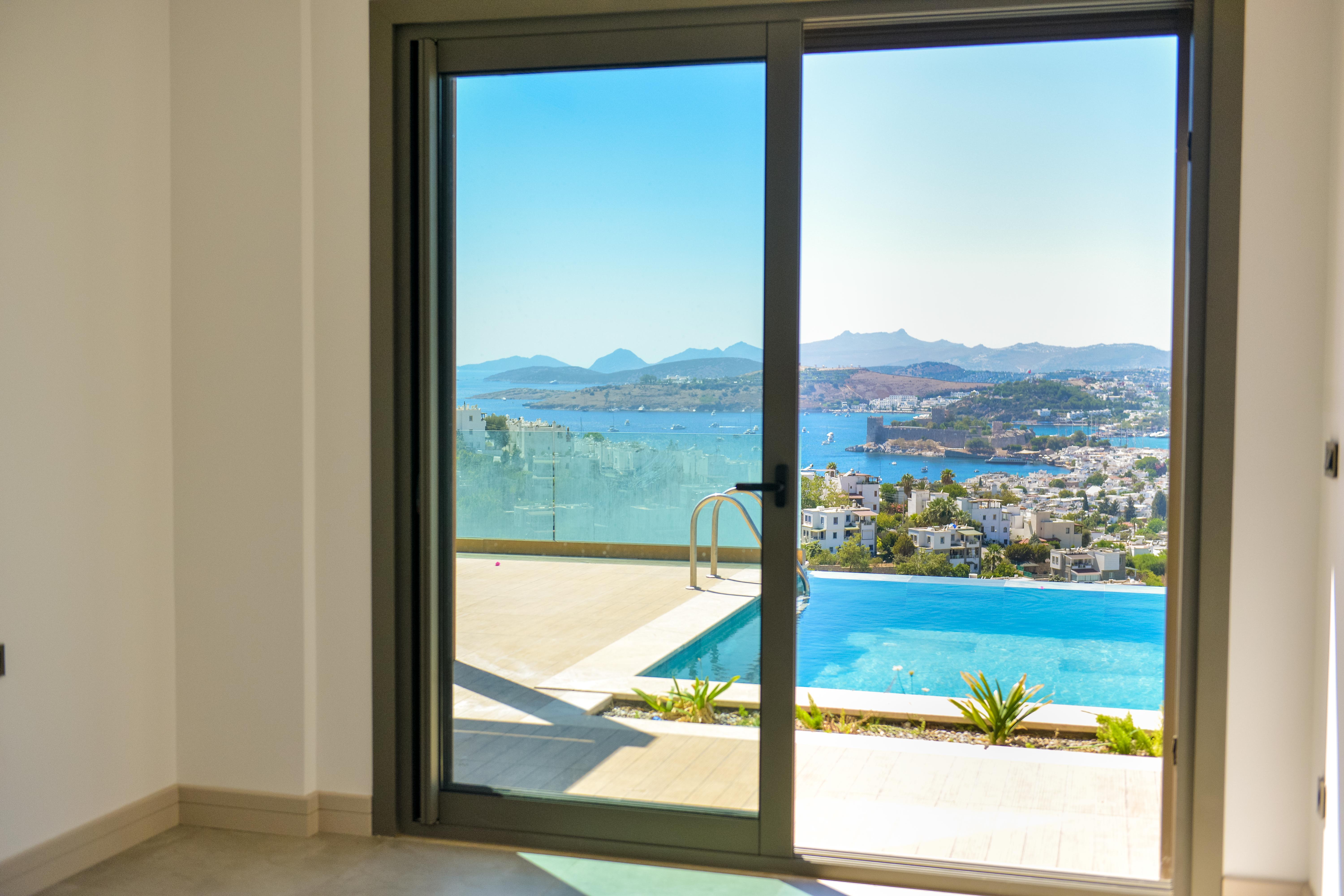 Villa in the center of Bodrum with views of the fortress and the sea